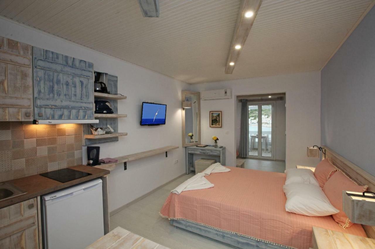 Bella Vista Aparthotel Batsi  Ngoại thất bức ảnh
