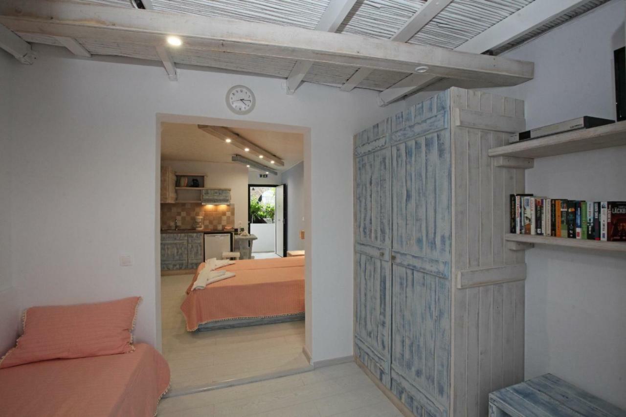 Bella Vista Aparthotel Batsi  Ngoại thất bức ảnh
